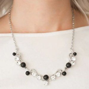 PAPARAZZI "TIE THE KNOT" BLACK NECKLACE